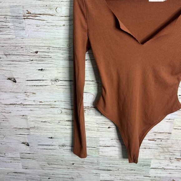 Meshki Brown Long Sleeve Bodysuit size small - Picture 2 of 8